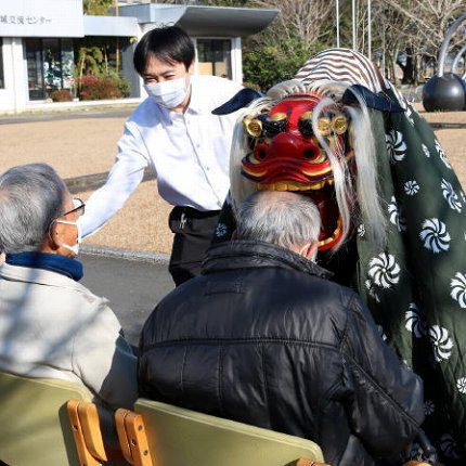 厄除けの獅子舞